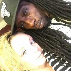 Meet your Posher, Leslie